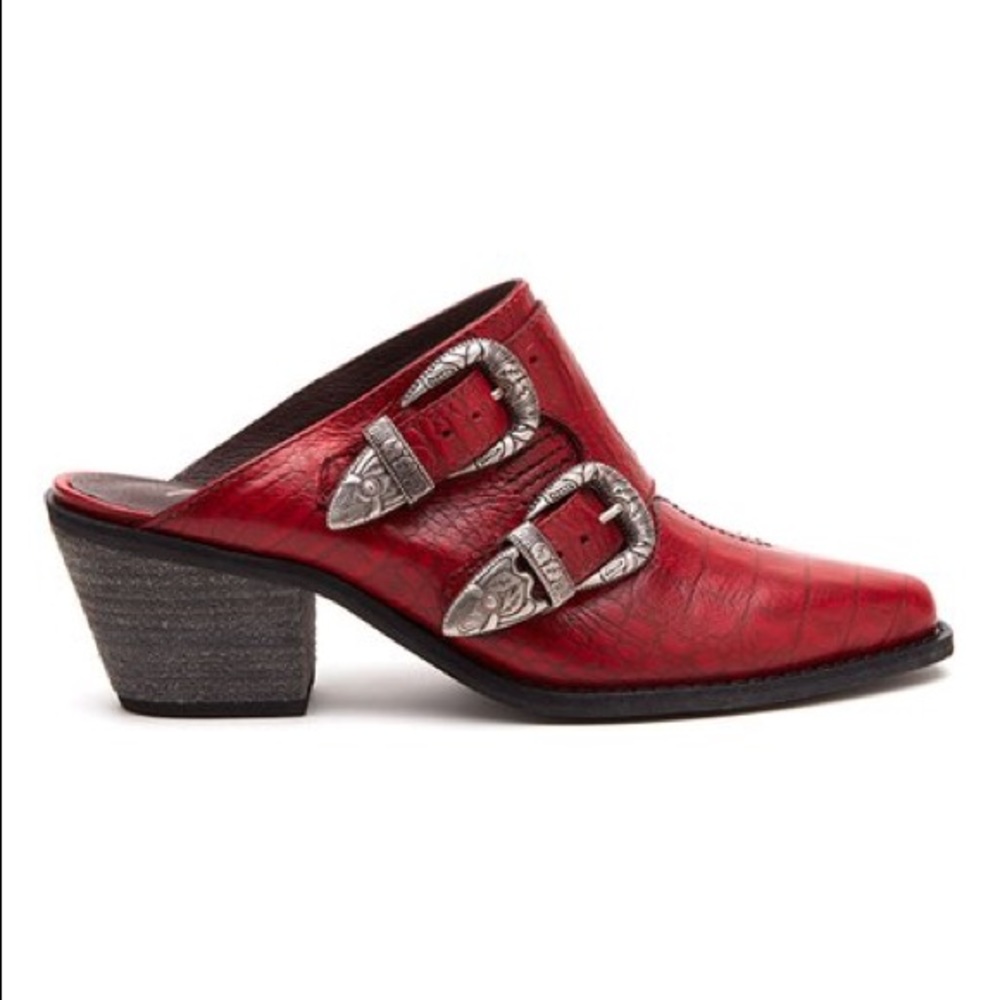 MATISSE Red Bloke Mules Size 6.5